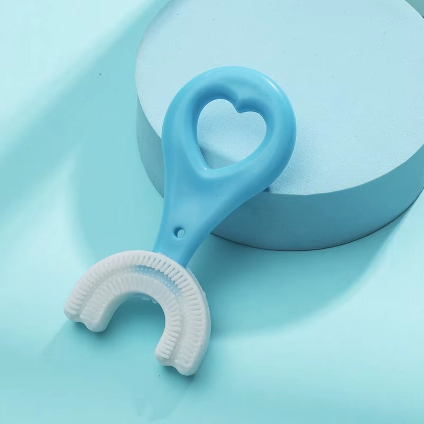 Lot de 3 brosses à dents conçues pour les enfants